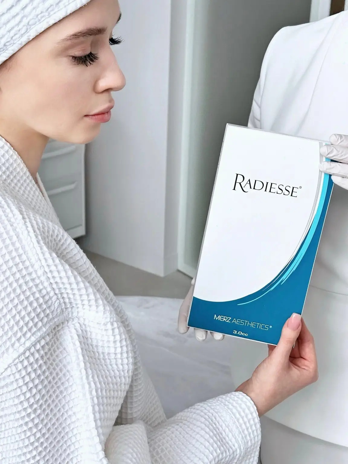 Векторный лифтинг препаратом Radiesse